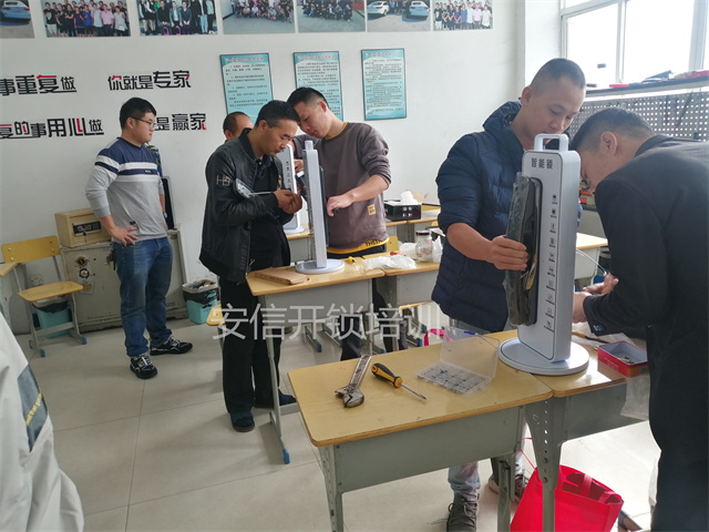 武威开锁师傅怎么才能赚到钱？
